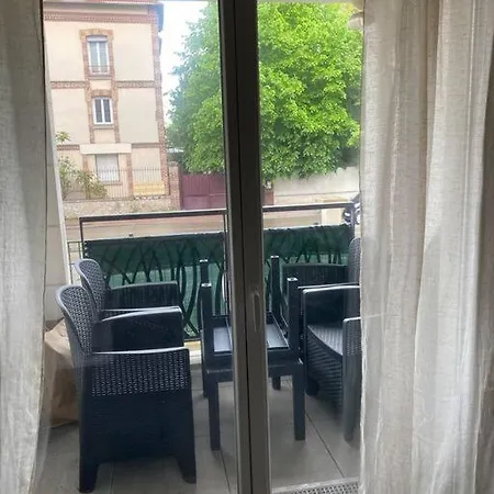 A 30 Min De Paris Apartment *